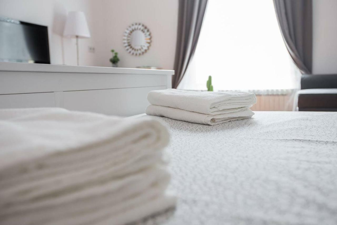 Apartament Oberiter - Center Of Zagreb, Fast Wifi, Ac, Kitchen, Parking